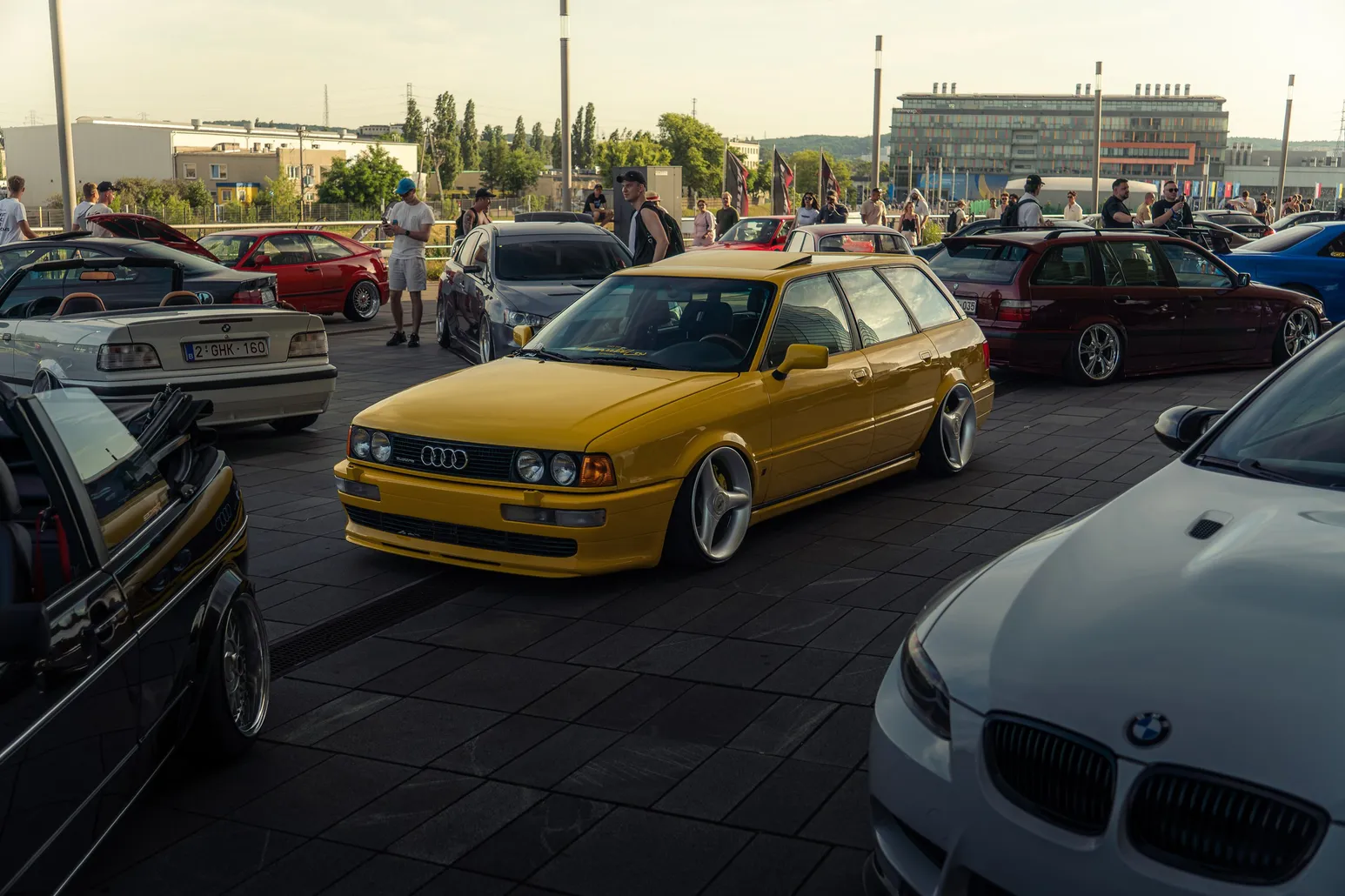 Yellow Audi 80 Avant in evening light